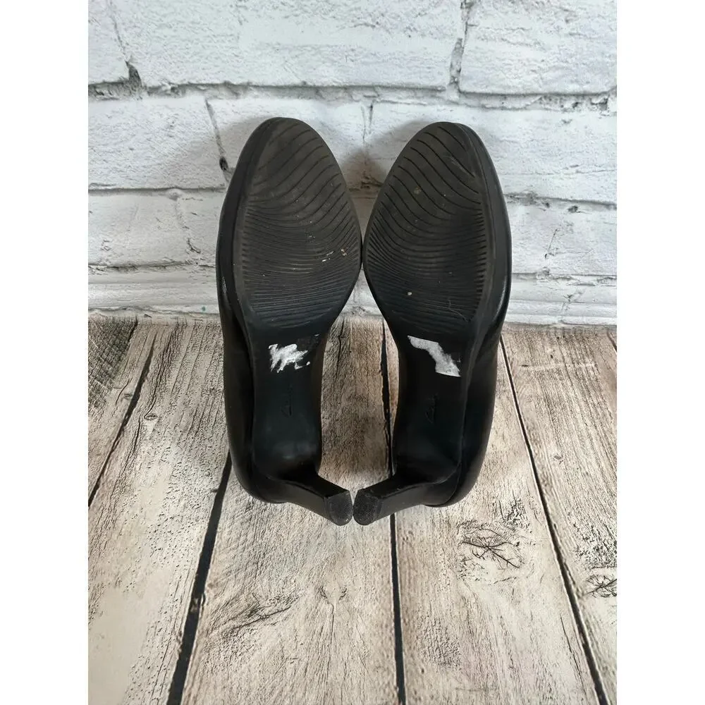 Clarks comfort pumps